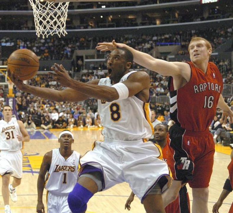 Subastan la planilla del partido en el que Kobe Bryant anotó 81 puntos 