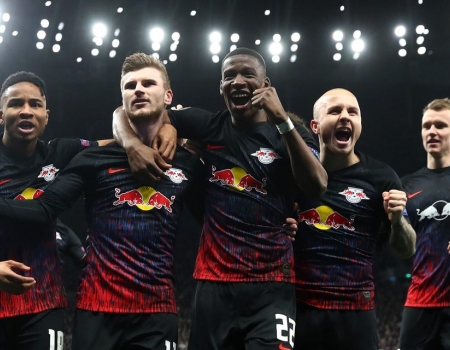 El insólito motivo por el que los jugadores del Leipzig usaron camisetas con distintos tipos de sponsors en la Champions 