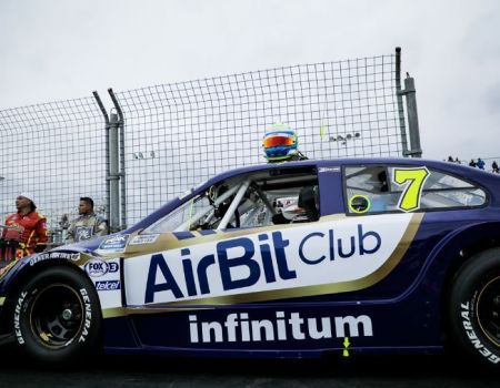 AirBit Club: Patrocinador oficial de NASCAR Peak México