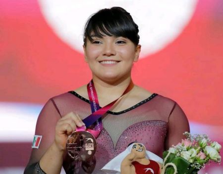 La gimnasta Alexa Moreno recibe Premio Nacional del Deporte y 796,000 pesos