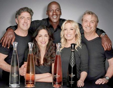 Michael Jordan sigue emprendiendo y lanza su propia marca de Tequila