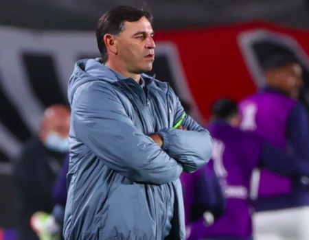 Alianza Lima anuncia la salida del técnico argentino Carlos Bustos