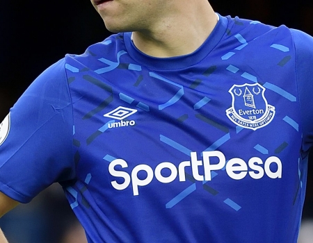 Everton rompió abruptamente el contrato con la casa de apuestas que lo patrocinaba