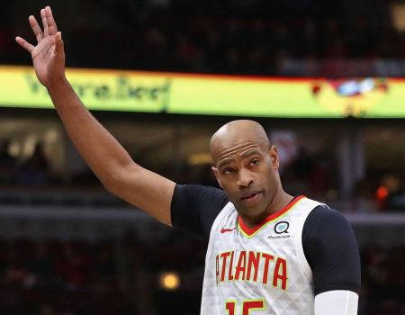 Vince Carter, primer jugador NBA en aparecer en cuatro décadas