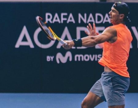 Rafa Nadal entrena con la mirada puesta en Abu Dabi