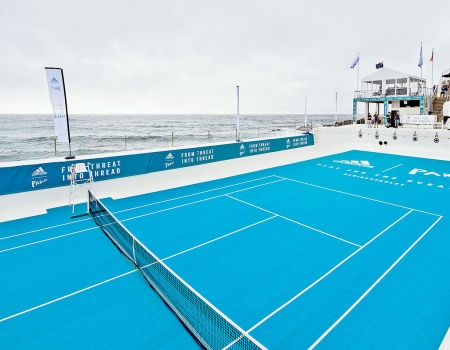 Adidas y Parley hacen una cancha de tenis reciclada